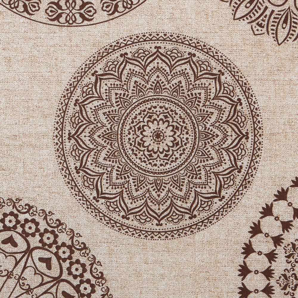 Toile marron imprimée de mandalas